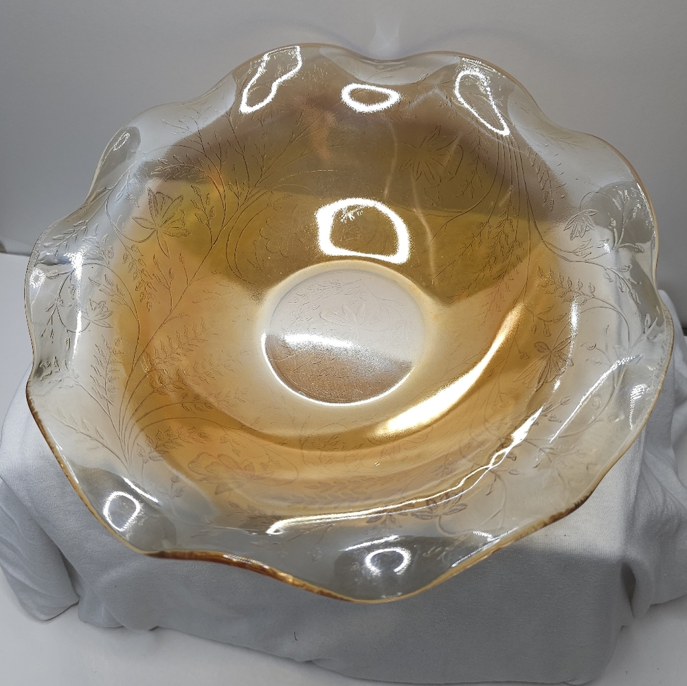 Vintage - Jeannette Glass Marigold Louisa Peach Iridescent Lusterware Bowl
